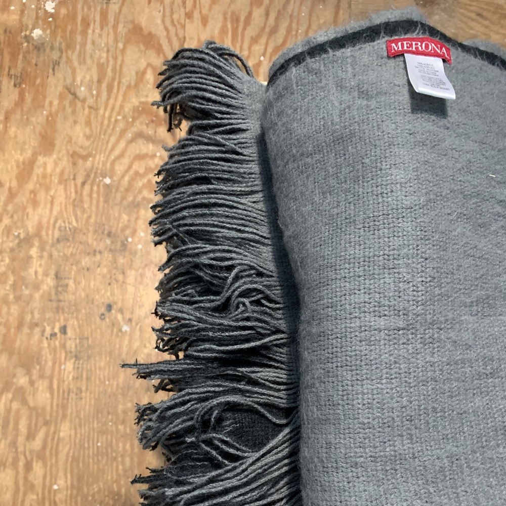 Scarf - Picture 3 of 4